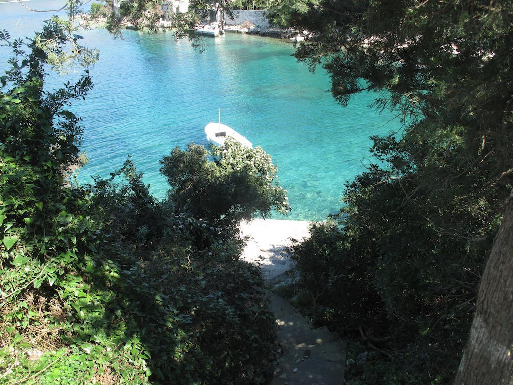 Apartments Zuvela Korčula Eksteriør billede